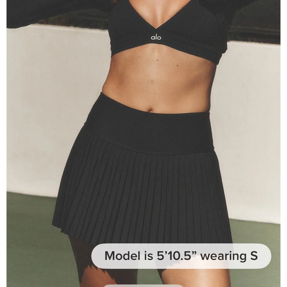 ALO Yoga NWT Black Pleated Mini Skirt